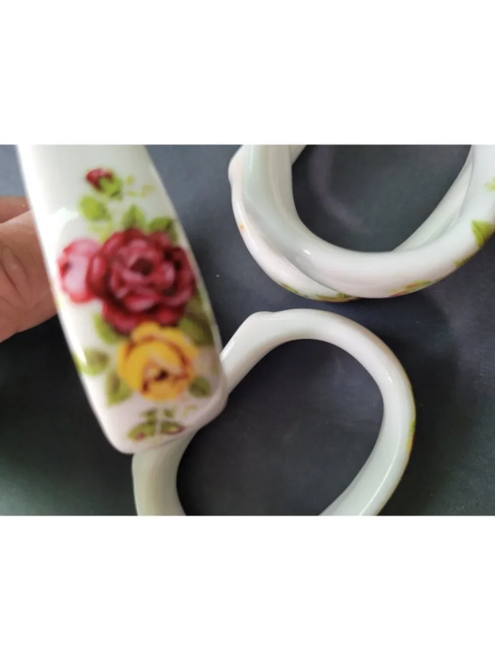 Vintage Genuine Bone China Cottage Rose‎ Napkin Rings Set of 4 Floral Taiwan